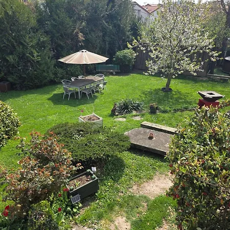 Le Loft De La Chaine Des Puys Jardin, Petanque & Bain Nordique Châtel-Guyon