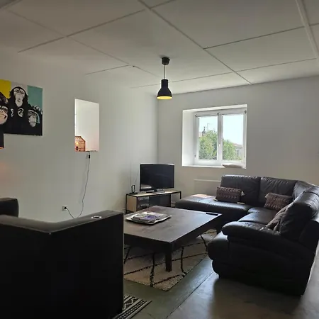 Le Loft De La Chaine Des Puys Jardin, Petanque & Bain Nordique Appartement